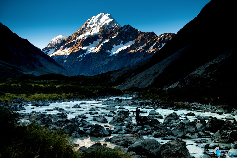 Road Trip #2. Two weeks in the South Island and avoiding the Tourist Attractions. Really?