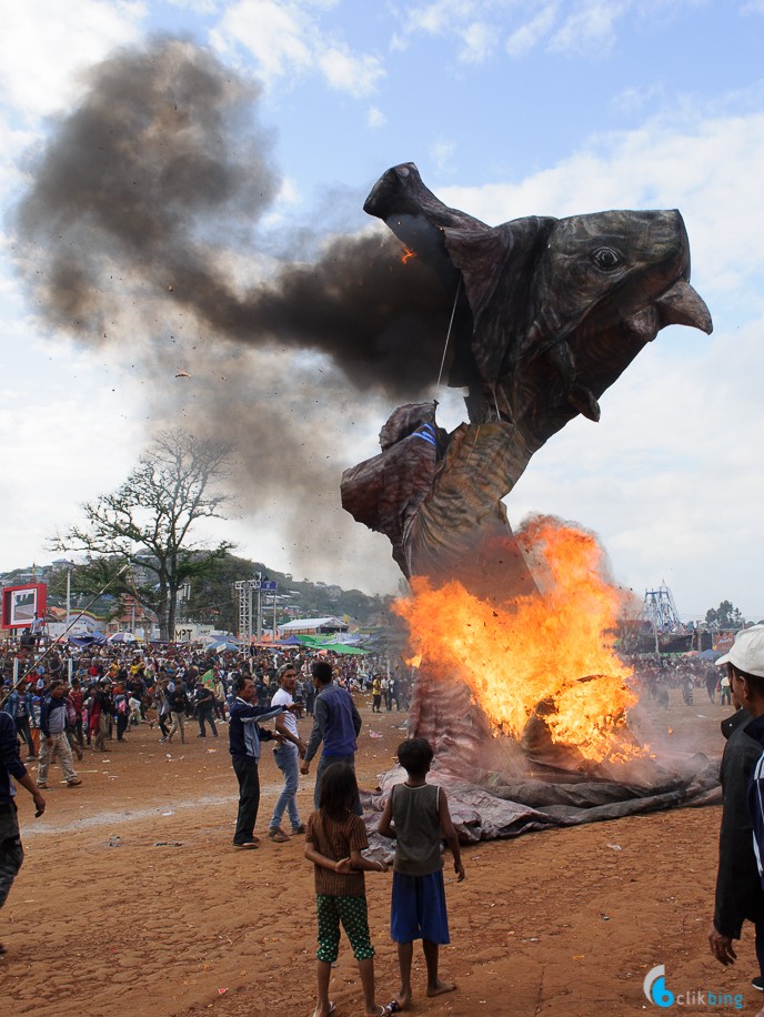 Taunggyi Balloon Festival (or Massacre)