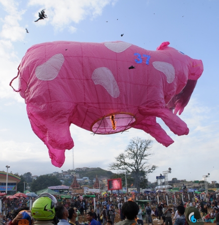 Taunggyi Balloon Festival (or Massacre)